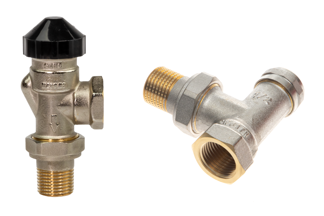 Комплект для двухтрубной системы отопления для радиаторов или конвекторов отопления с боковым подключением: клапан терморегулирующий 013G7048R (Ду15, угловой) + клапан запорный 003L0143R (Ду15, угловой)